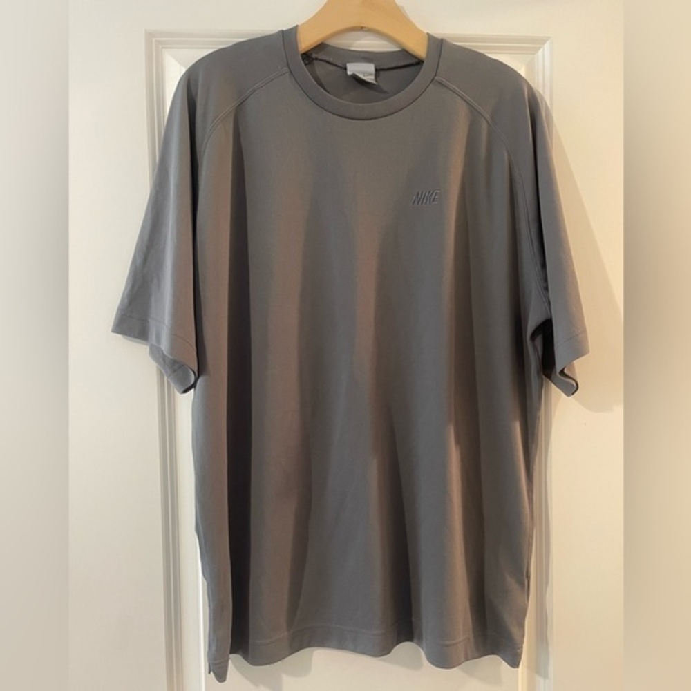 Nike short sleeve shirt